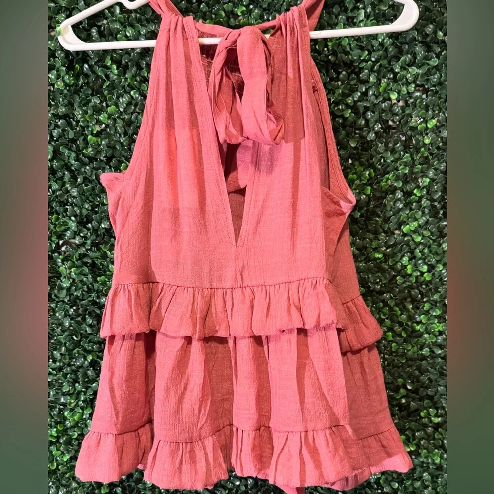 🔥5/$30🔥BIG HIT FASHION BOUTIQUE HALTER TOP - Picture 6 of 12